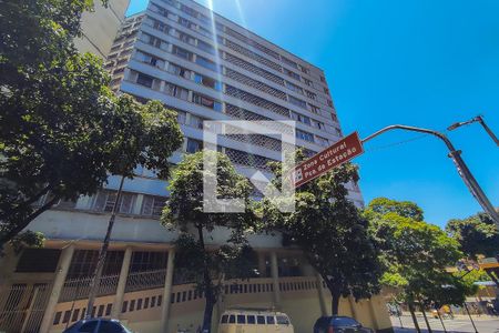 Apartamento à venda com 100m², 2 quartos e sem vagaFachada