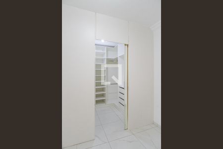 Apartamento à venda com 76m², 2 quartos e 1 vagaCloset