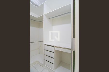 Apartamento à venda com 76m², 2 quartos e 1 vagaCloset