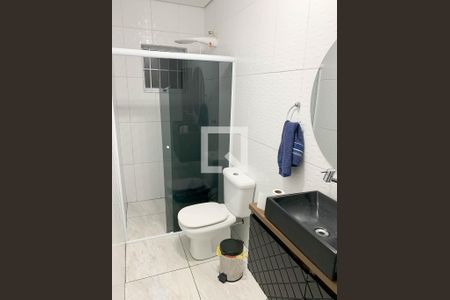Banheiro de casa à venda com 3 quartos, 130m² em Bonfim, Osasco