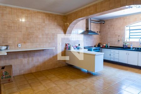 Casa à venda com 350m², 4 quartos e 2 vagasCozinha