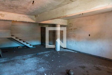 Casa à venda com 350m², 4 quartos e 2 vagasPorão 2