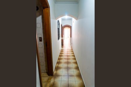 Casa à venda com 350m², 4 quartos e 2 vagasCorredor