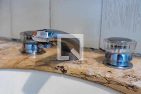 Casa à venda com 350m², 4 quartos e 2 vagasBanheiro da Suíte - Torneira