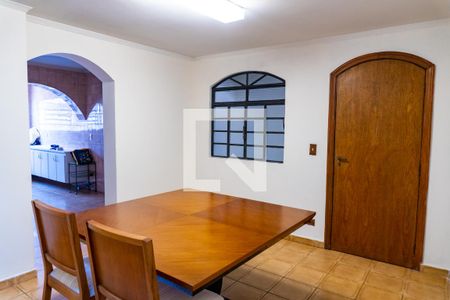 Casa à venda com 350m², 4 quartos e 2 vagasCopa