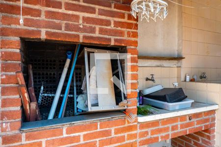 Casa à venda com 350m², 4 quartos e 2 vagasQuintal Detalhe