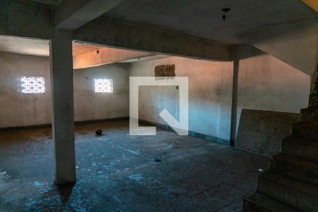 Casa à venda com 350m², 4 quartos e 2 vagasPorão 2