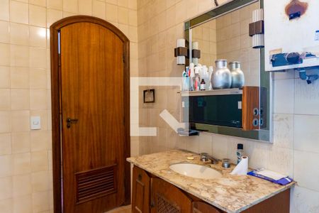 Casa à venda com 350m², 4 quartos e 2 vagasBanheiro da Suíte