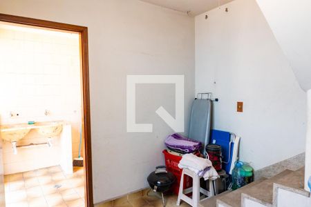 Casa à venda com 350m², 4 quartos e 2 vagasQuarto de Serviço