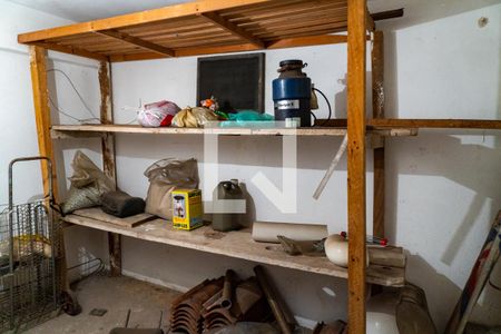 Casa à venda com 350m², 4 quartos e 2 vagasPorão 1