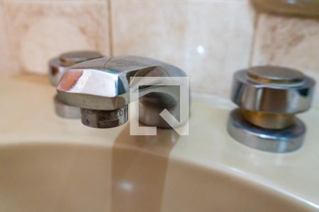 Casa à venda com 350m², 4 quartos e 2 vagasBanheiro Social - Torneira