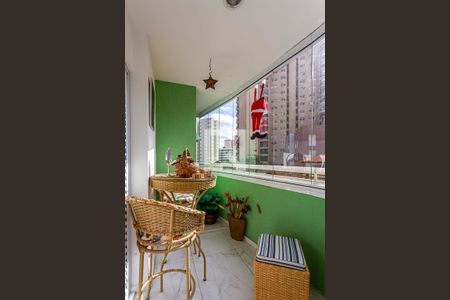 Apartamento à venda com 105m², 3 quartos e 2 vagasVaranda da Suite 2