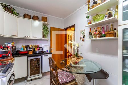Apartamento à venda com 105m², 3 quartos e 2 vagasCozinha