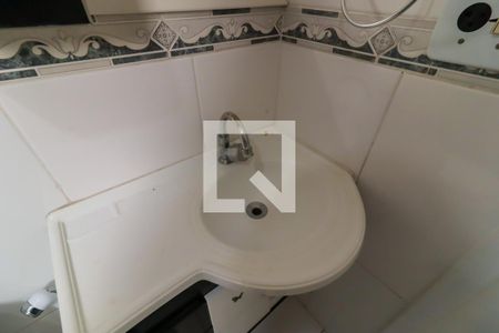 Banheiro Corredor de apartamento à venda com 2 quartos, 63m² em Jardim Bom Tempo, Taboão da Serra