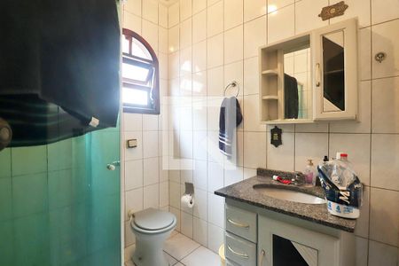 Casa à venda com 150m², 4 quartos e 4 vagasBanheiro 2