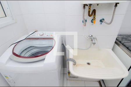 Apartamento à venda com 58m², 3 quartos e 1 vagaÁrea de Serviço