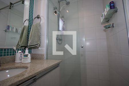 Apartamento para alugar com 71m², 2 quartos e 2 vagas Apartamento para alugar com 71m², 2 quartos e 2 vagasBanheiro do Corredor