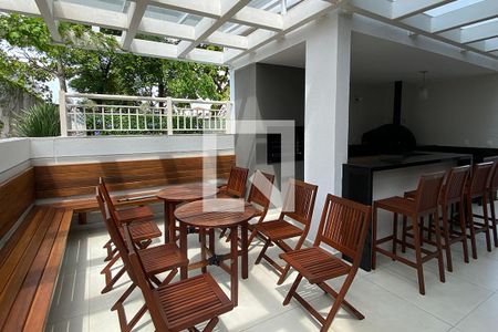 Apartamento para alugar com 71m², 2 quartos e 2 vagas Apartamento para alugar com 71m², 2 quartos e 2 vagasÁrea comum - Churrasqueira
