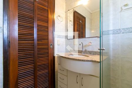 Casa à venda com 250m², 4 quartos e 2 vagas Casa à venda com 250m², 4 quartos e 2 vagasBanheiro da suíte 2