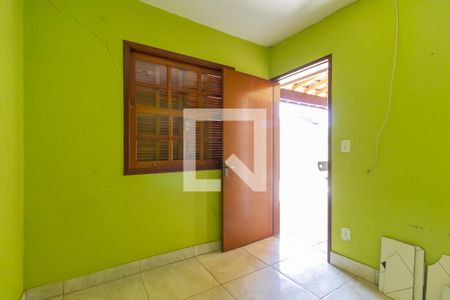 Casa à venda com 250m², 4 quartos e 2 vagas Casa à venda com 250m², 4 quartos e 2 vagasQuarto de apoio