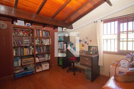 Casa à venda com 219m², 3 quartos e 5 vagasEscritório