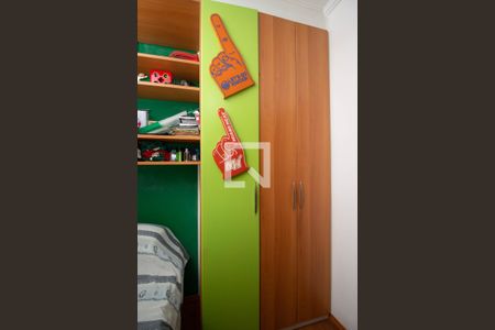 Casa à venda com 219m², 3 quartos e 5 vagasQuarto 2 - Armários