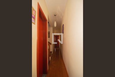 Casa à venda com 219m², 3 quartos e 5 vagasCorredor