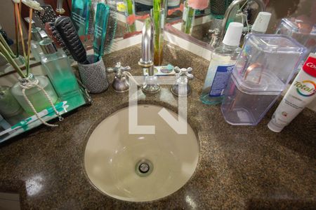 Casa à venda com 219m², 3 quartos e 5 vagasBanheiro da Suíte