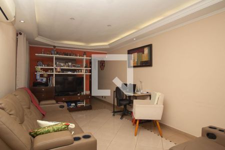 Sala de casa à venda com 3 quartos, 219m² em Vila Bonilha, São Paulo