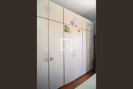 Casa à venda com 219m², 3 quartos e 5 vagasQuarto 1 - Suíte