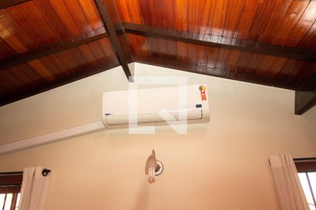 Casa à venda com 219m², 3 quartos e 5 vagasEscritório - Detalhe