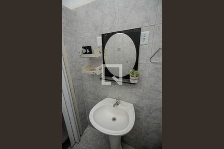 Banheiro de casa para alugar com 1 quarto, 55m² em Piedade, Rio de Janeiro