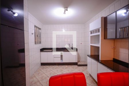 Casa à venda com 90m², 2 quartos e 2 vagas Casa à venda com 90m², 2 quartos e 2 vagasCozinha