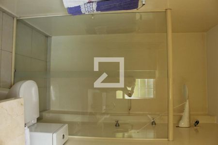 Casa à venda com 243m², 3 quartos e 2 vagasBanheiro Social