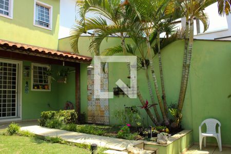 Casa à venda com 243m², 3 quartos e 2 vagasQuintal