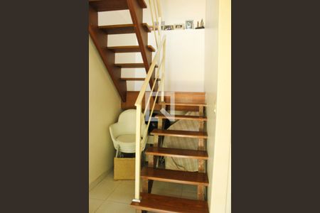 Casa à venda com 243m², 3 quartos e 2 vagasÁrea de Serviço