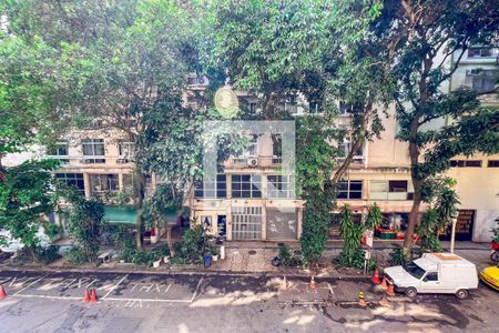 Apartamento à venda com 132m², 3 quartos e sem vagaVista