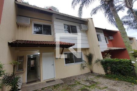 Casa à venda com 243m², 3 quartos e 2 vagasFachada