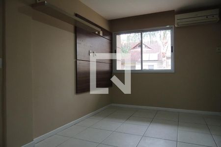 Casa à venda com 243m², 3 quartos e 2 vagasQuarto Suíte 2 