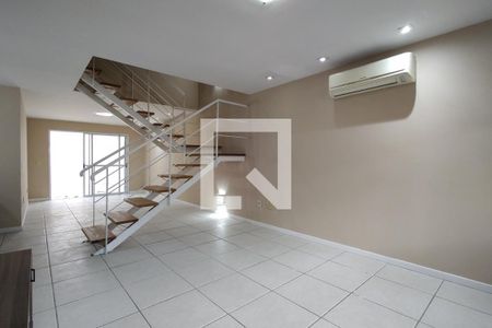 Sala de casa à venda com 3 quartos, 243m² em Freguesia (jacarepaguá), Rio de Janeiro