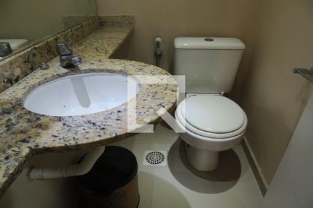 Casa à venda com 243m², 3 quartos e 2 vagasLavabo