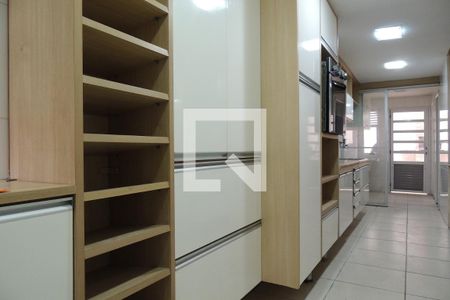 Casa à venda com 243m², 3 quartos e 2 vagasCozinha - Armários