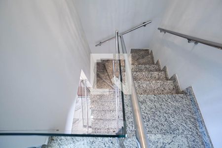 Apartamento à venda com 160m², 3 quartos e 3 vagasEscada