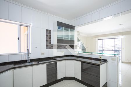 Casa para alugar com 350m², 2 quartos e 8 vagasCozinha