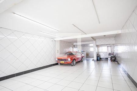 Casa para alugar com 350m², 2 quartos e 8 vagasSalão comercial