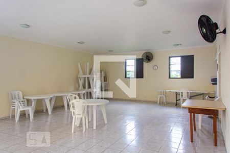 Apartamento à venda com 48m², 2 quartos e 1 vaga Apartamento à venda com 48m², 2 quartos e 1 vagaÁrea comum - Salão de festas