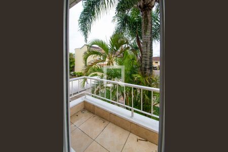 Casa de condomínio à venda com 210m², 3 quartos e 1 vaga Casa de condomínio à venda com 210m², 3 quartos e 1 vagaSacada da Suíte 2