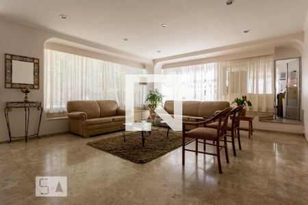 Apartamento à venda com 90m², 3 quartos e sem vaga Apartamento à venda com 90m², 3 quartos e sem vagaHall Social