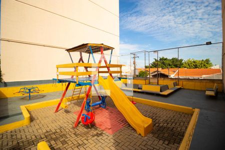 Apartamento à venda com 84m², 3 quartos e 2 vagas Apartamento à venda com 84m², 3 quartos e 2 vagasÁrea comum - Playground