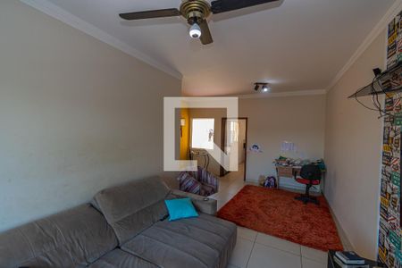 Sala de Estar de casa à venda com 4 quartos, 480m² em Jardim Itamarati, Campinas